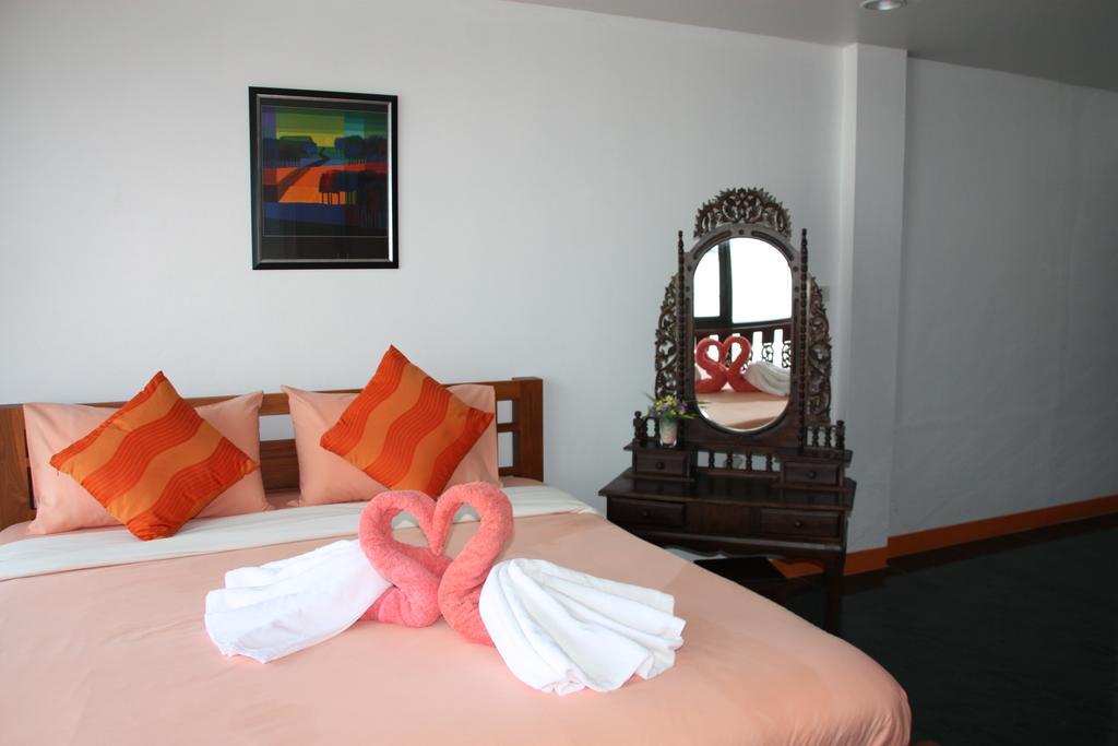 Coffeeandbeer Vandrarhem Pattaya Rum bild