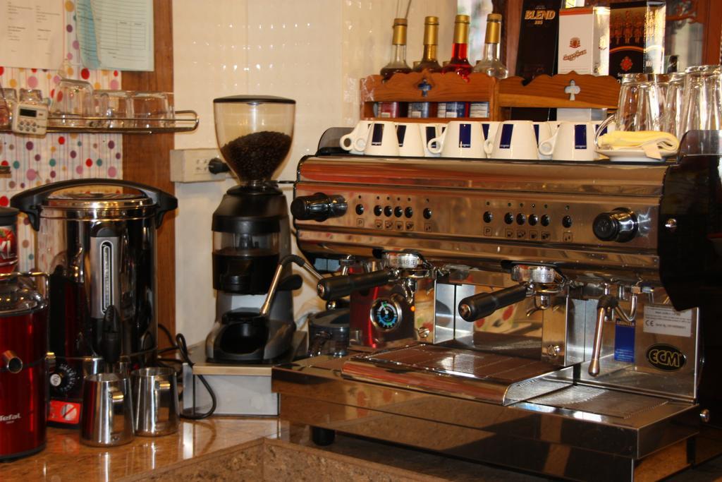 Coffeeandbeer Vandrarhem Pattaya Rum bild