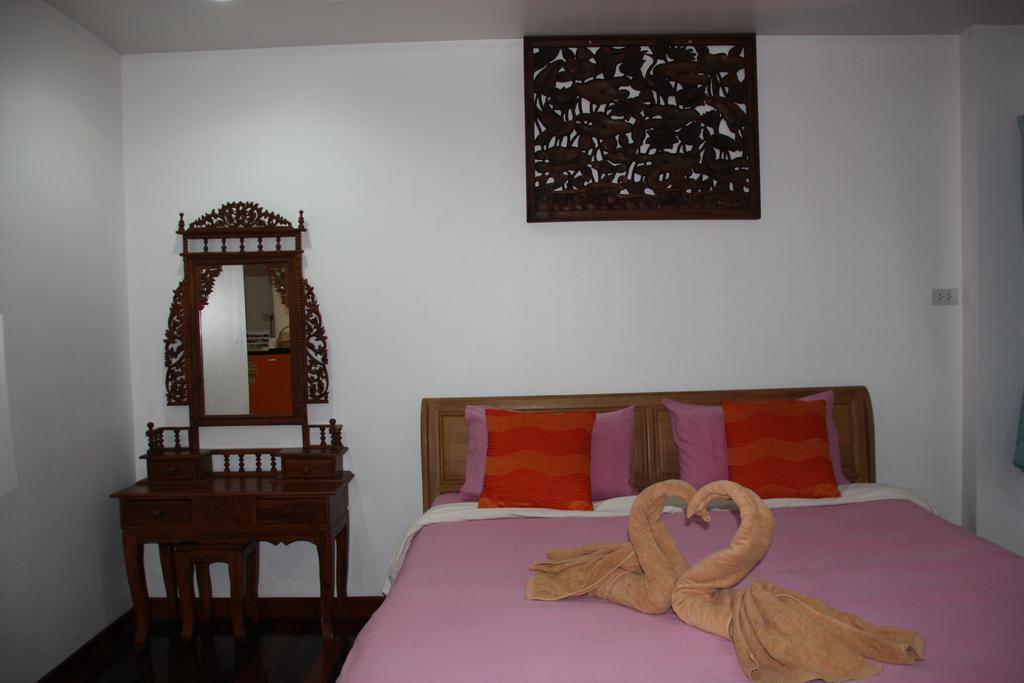 Coffeeandbeer Vandrarhem Pattaya Rum bild