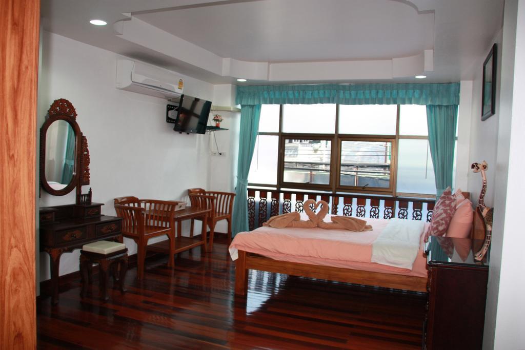 Coffeeandbeer Vandrarhem Pattaya Rum bild